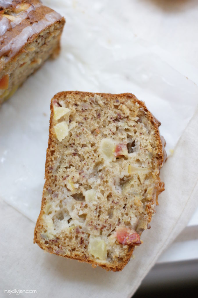 Bananenbrot mit Apfel