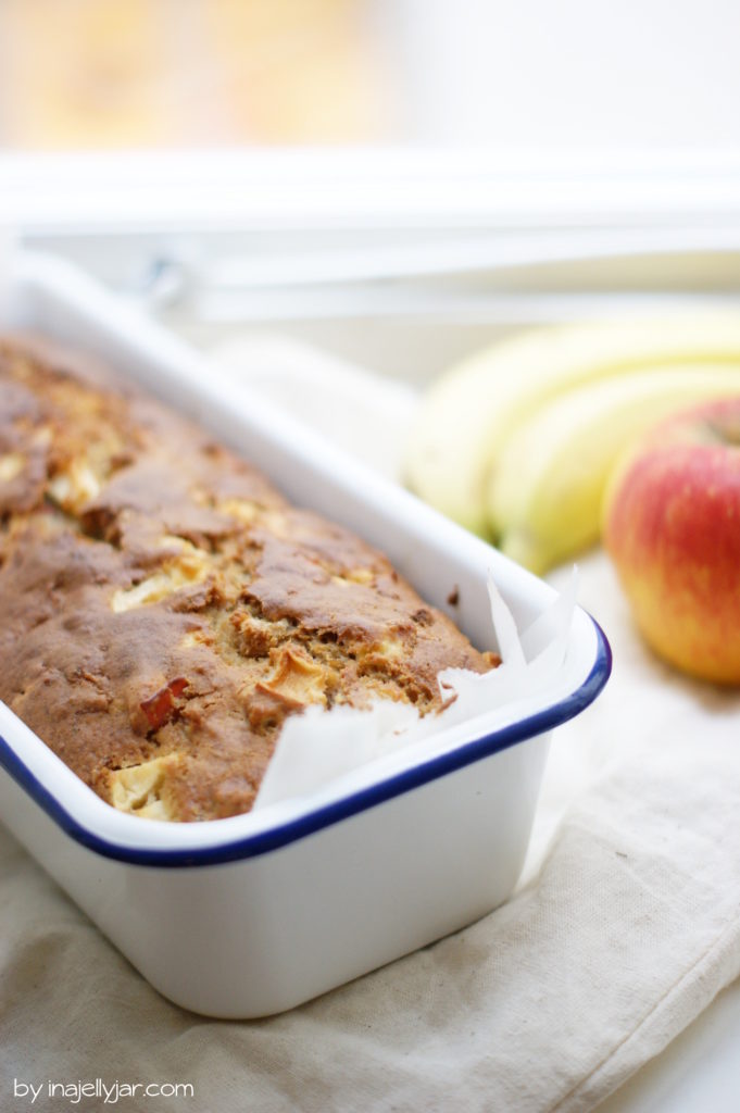 Super saftiges Bananenbrot mit Apfel