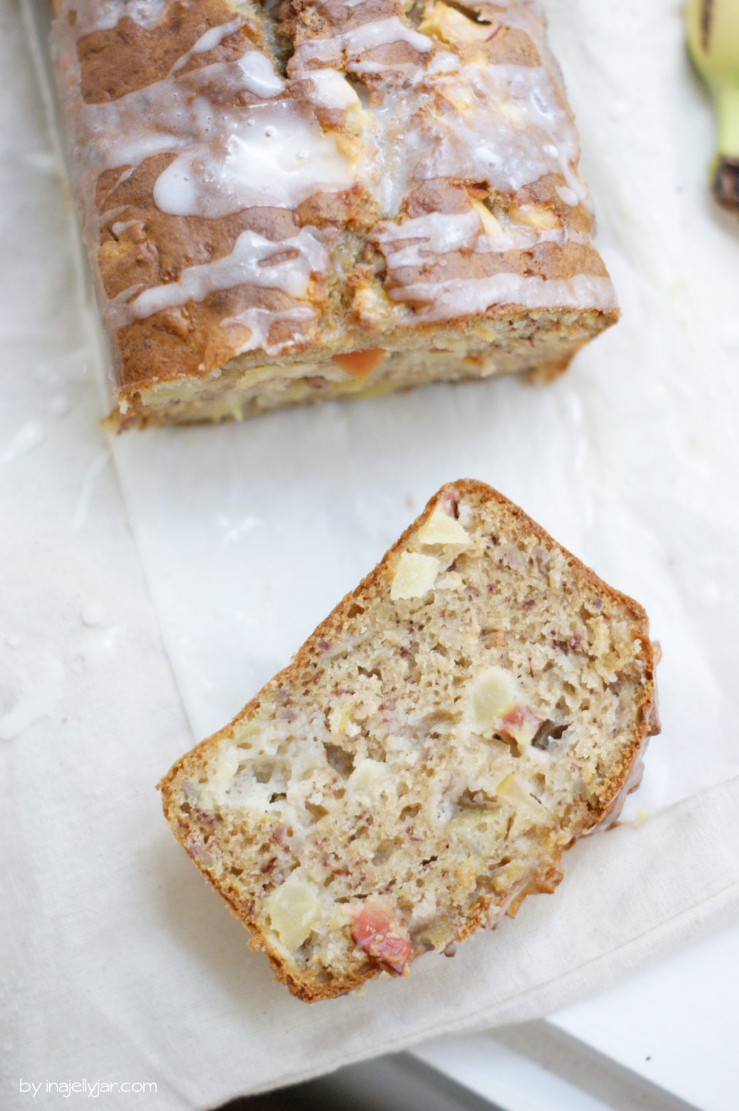 Einfaches Bananenbrot mit Apfel