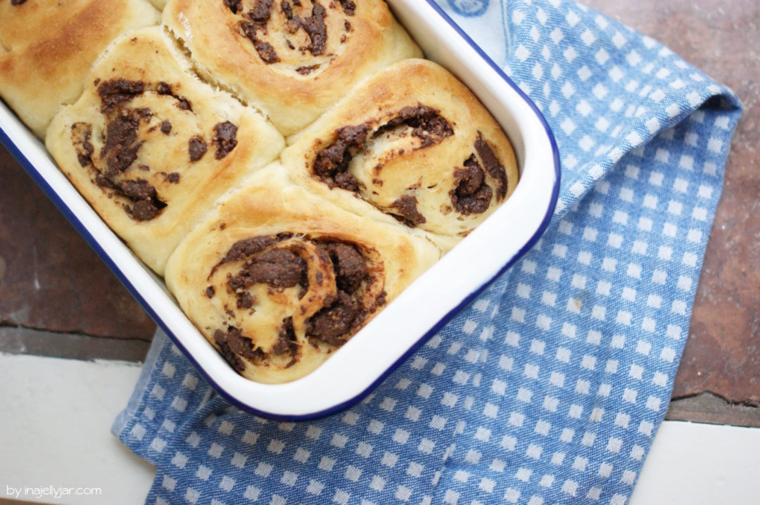 Für Germteig-Fans: Pekannuss-Schnecken mit Schokolade