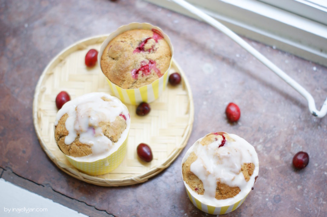 Einfache Cranberry-Muffins mit Mandarine