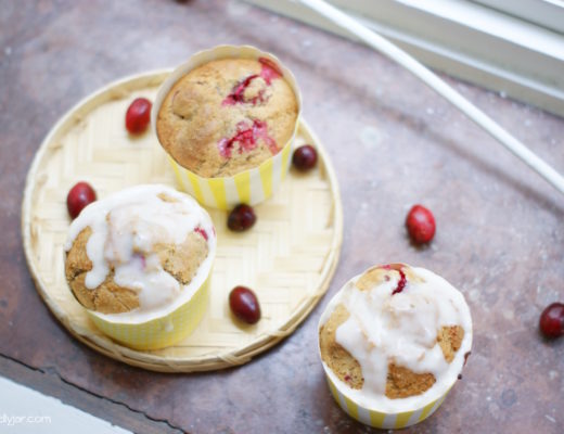 Einfache Cranberry-Muffins mit Mandarine