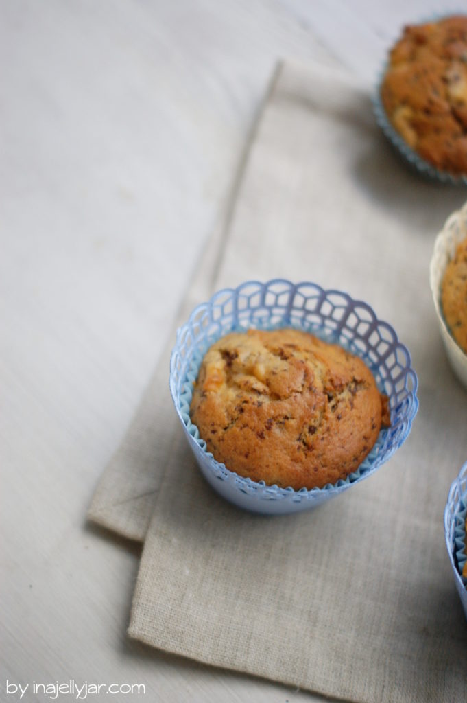 Einfache Stracciatella-Apfel-Muffins mit Vanillejogurt