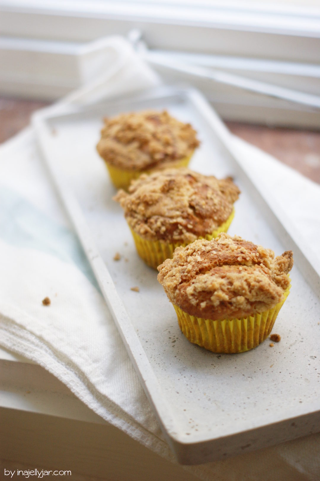 Bananenmuffins mit Mohn &amp; Mandelstreuseln | Moment in a Jelly Jar