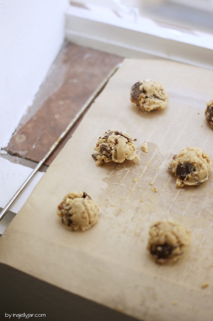 Chocolate Chip Cookies mit kandierten Walnüssen