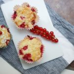 Ribiselmuffins mit Streuseln - perfekte Sommermuffins