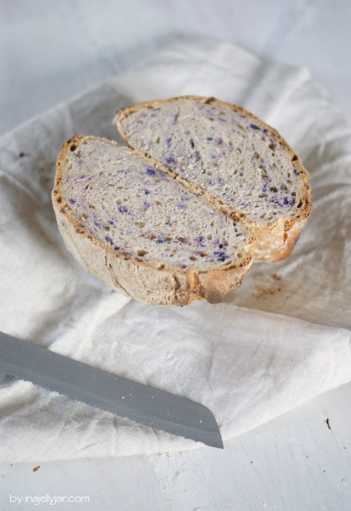 Blaukrautbrot von innen