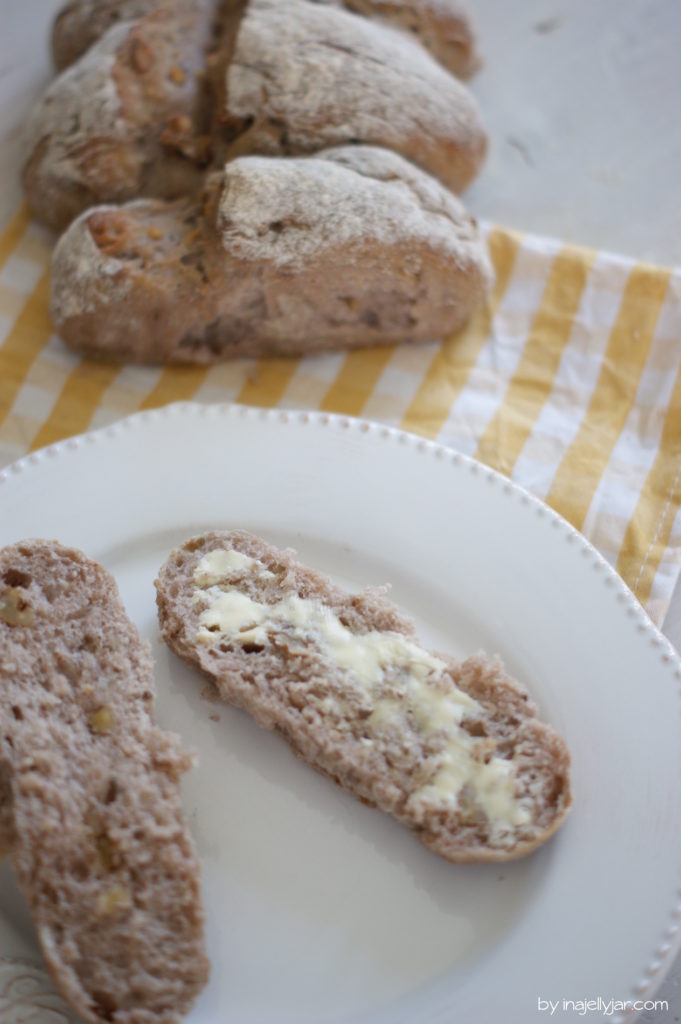 Tessiner Nussbrot mit Walnüssen