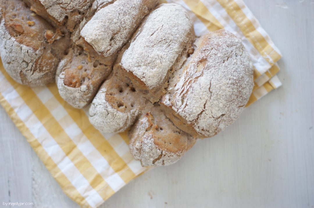 Tessiner Nussbrot mit Sauerteig