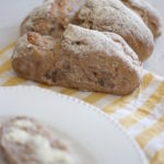 Tessiner Nussbrot mit Sauerteig und einer Extraportion Walnüssen