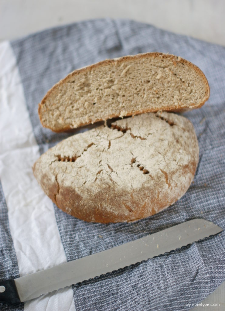 Schwarzbrot-Crumbshot