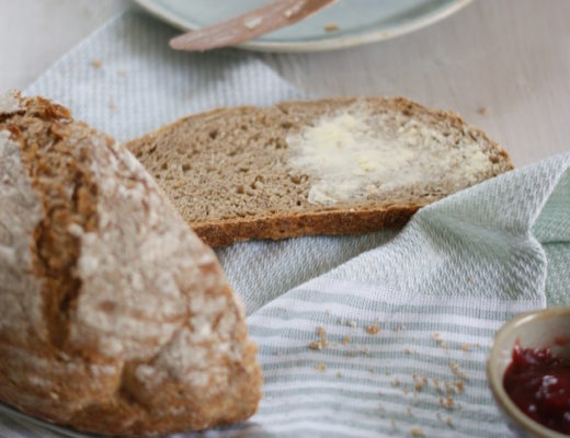 Topfbrot mit Sauerteig